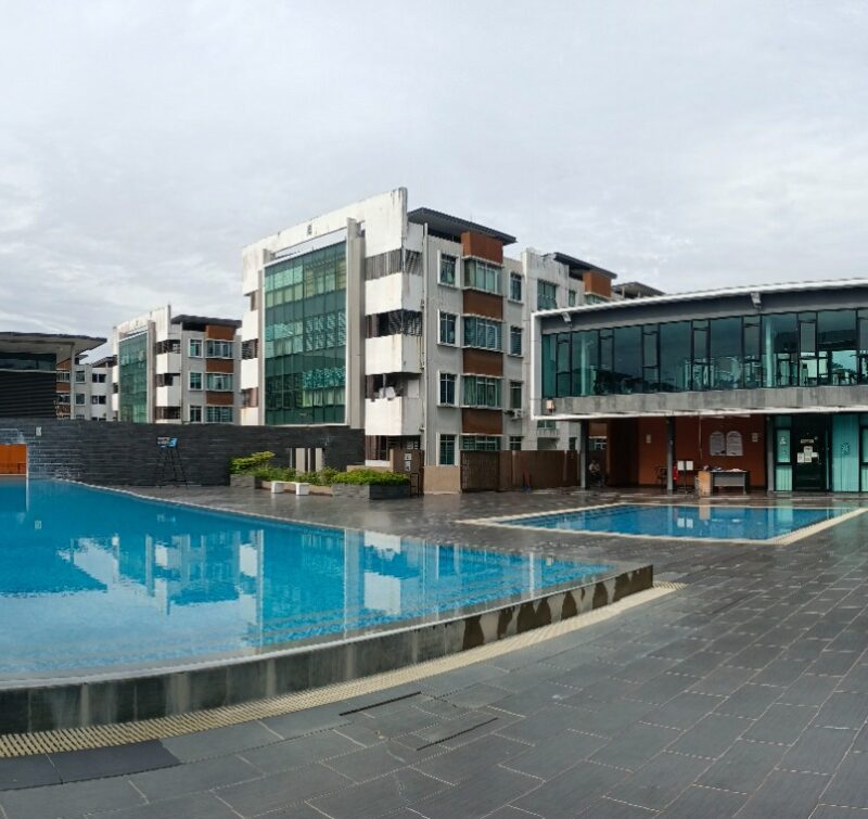 Swimming pool